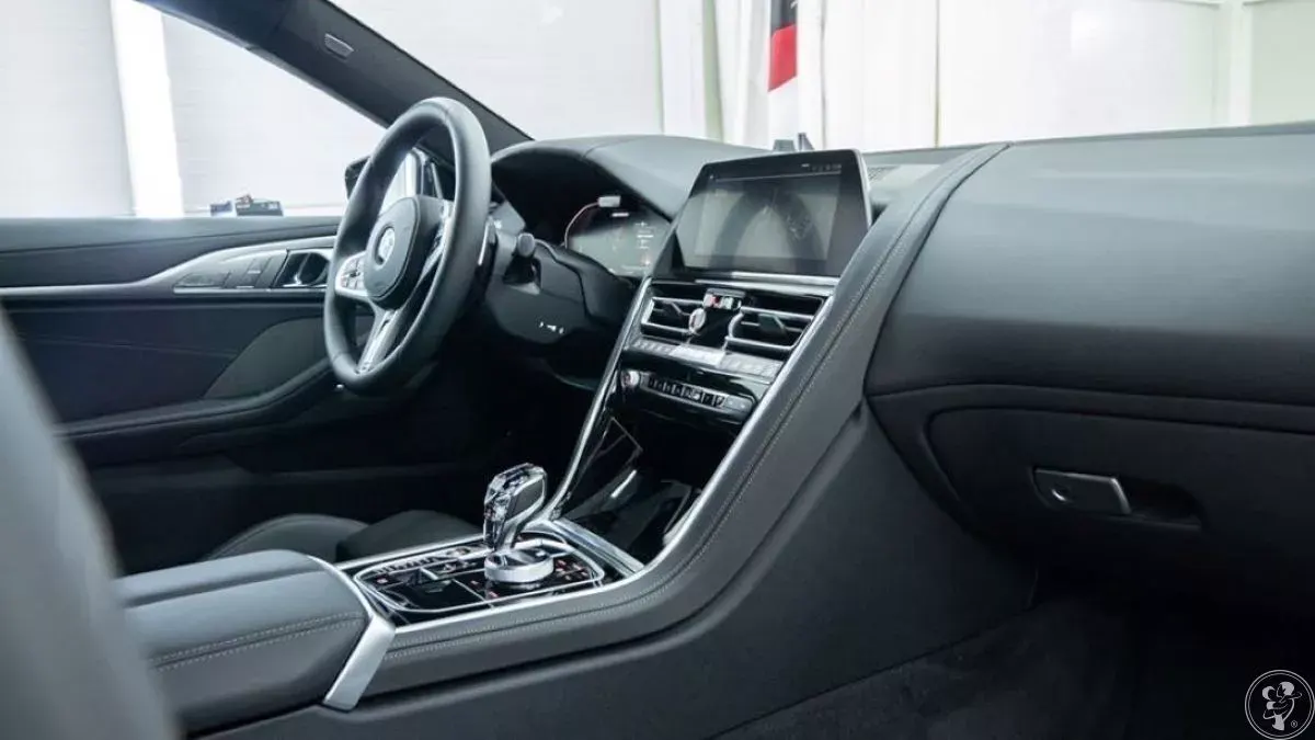 BMW 850i – zdjęcie 8 z 10