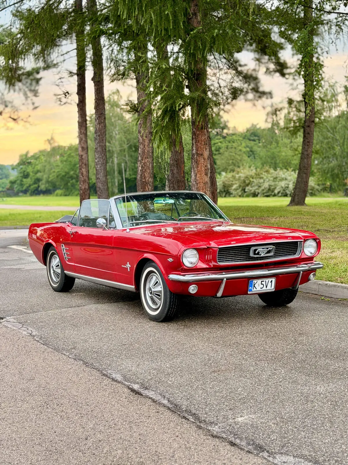 Ford Mustang Cabrio Czerwony – zdjęcie 5 z 6
